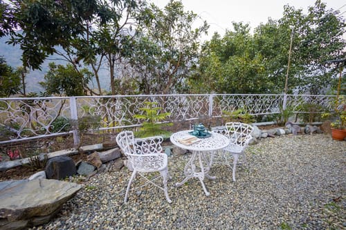 Zephyr Sierra | 2-BHK Hillside Villa With Common Pool, Gym & Restro – 2 bedroom villa in Mussoorie, Uttarakhand