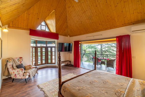 Paris Villa W/ Outdoor Pool