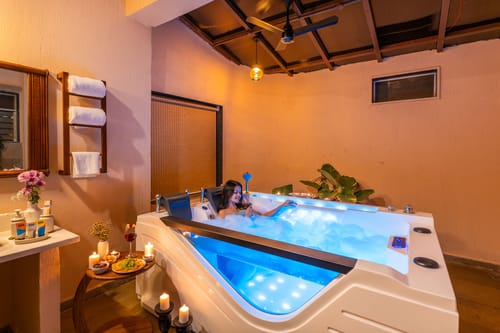 Jacuzzi Rooms @ Truntum – 4 bedroom villa in Karjat, Maharashtra
