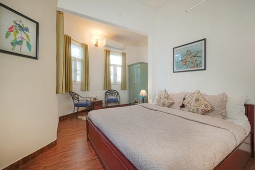 Berlin House | 4-BHK Pet-friendly Villa with Outdoor Seating & Perfect Sunset, Sunrise & Valley Views – 4 bedroom villa in Kasauli, Himachal Pradesh