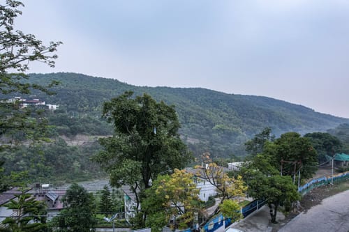 Udgam Vilas 3-BHK | Elegant Pet-friendly Apartment With Lift & Balcony Near Robber’s Cave – 3 bedroom villa in Dehradun, Uttarakhand