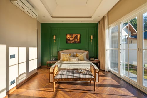 ILIKA W Heated Infinity Pool and Jacuzzi