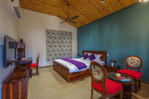 2 Rooms @ Desert Palms