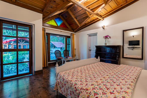 The Hive Cottage Hideout | 1 Room in a Hillside Resort With Restaurant, & Outdoor Seating | Ample Parking – 1 bedroom villa in Nainital, Uttarakhand