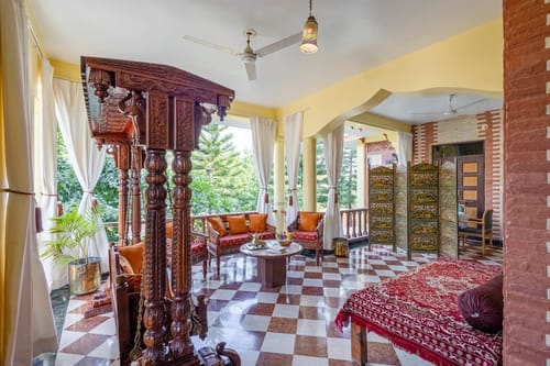 Abhimanyu Mansion Sapphire | 4-BHK Heritage Haveli With Outdoor Dining Area & Garden in City Centre – 4 bedroom villa in Udaipur, Rajasthan