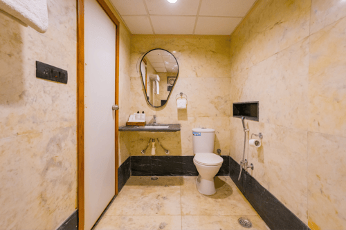 Jeevan Tara Villa | 3-BHK Pet-friendly Retreat: Private Pool, Garden & Scenic Views – 3 bedroom villa in Udaipur, Rajasthan
