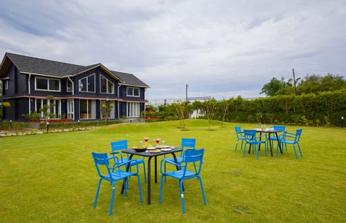 Esh Cottages Birch | Hillside 4-BHK Hideaway With Lush Garden, Common Pool, & Gaming Zone