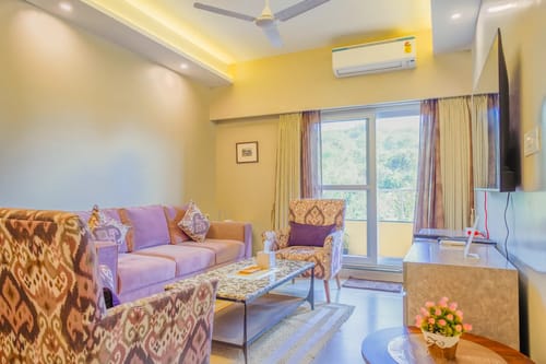 Veera Marina | Charming 3-BHK Apt Near Candolim Beach With Common Pools & Lift