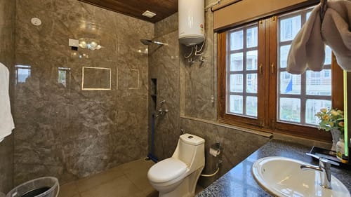 Valleys & Peaks – 4 bedroom villa in Shimla, Himachal Pradesh