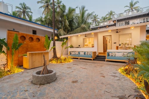 House of Neptune | 1-BHK Boutique Villa | Open Kitchen | Sit-out area | 10 Meters from Ashwem Beach