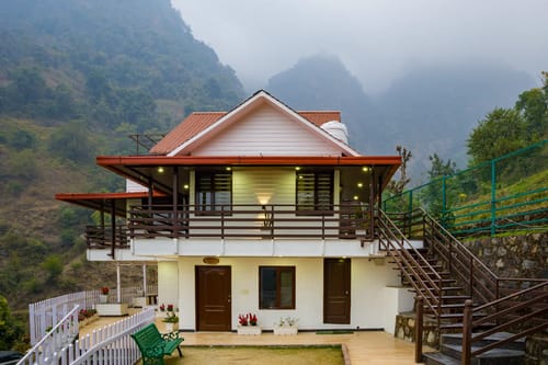 Madhuram Villa | Scenic Pet-Friendly 1-BHK Hidden Gem With Balcony & Garden – 1 bedroom villa in Dehradun, Uttarakhand