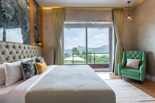 La Rive – 5 bedroom villa in Lonavala, Maharashtra