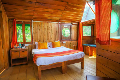 Wooden Log House @ Estate 15 – 2 bedroom villa in Bhimtal, Uttarakhand