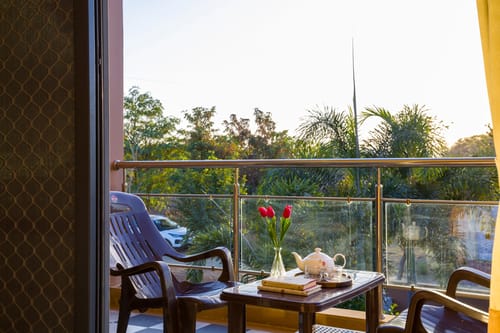 Jeevan Tara Villa | 3-BHK Pet-friendly Retreat: Private Pool, Garden & Scenic Views – 3 bedroom villa in Udaipur, Rajasthan