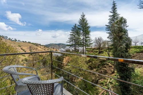 Plum @ The Orchard Song with Jacuzzi – 2 bedroom villa in Shimla, Himachal pradesh