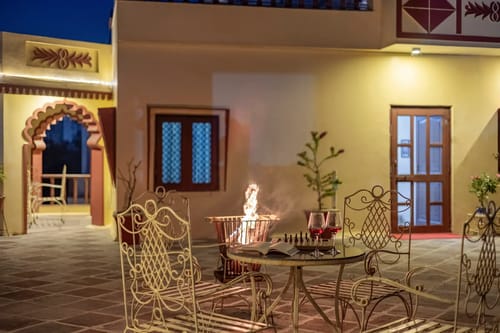 Abhimanyu Mansion Topaz | 2-BHK Haveli | Garden + Sit-Out Area | Central Location – 2 bedroom villa in Udaipur, Rajasthan