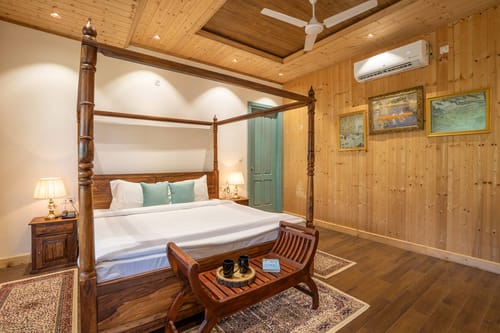 Moon @ Aykon Estate W/ Outdoor Pool – 2 bedroom villa in Kasauli, Himachal Pradesh