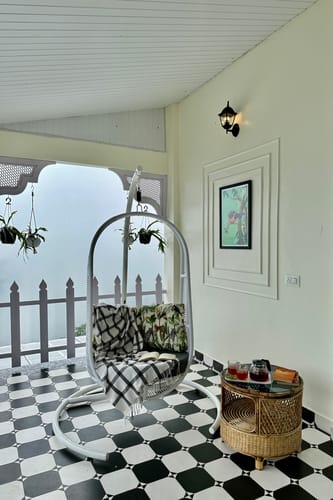 Feathers @ Forktail House