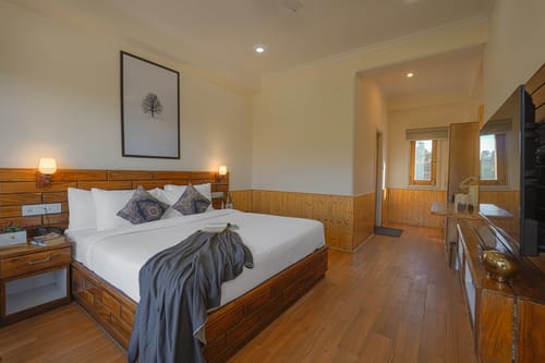 Stone Age | 1-Suite with Restaurant, Reception and Garden