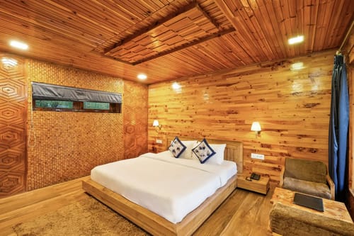 Cedarwood Cottage – 2 bedroom villa in Shimla, Himachal Pradesh