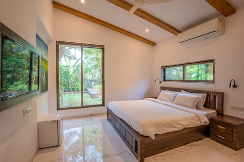 Energise Soul Retreat Vishuddha Villa | Pet-friendly 3-BHK With Jacuzzi, Garden,  Bonfire Pit & Shared Pool, Spiritual Sanctuary and Restro – 3 bedroom villa in Nashik, Maharashtra