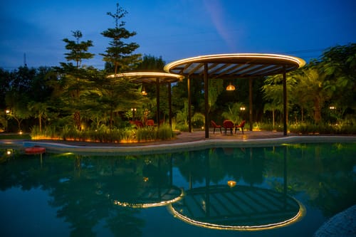 Raha Farms | 4-BHK Pet-friendly Villa with Private Pool, Restaurant, Shared Pool, Game Zone, & Gym on 5.5-Acre Land – 4 bedroom villa in Delhi Ncr, Delhi