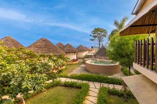 Forest Mud Villas | One Rustic Mud House with Shared Pool, Gazebo and Garden | 30 mins from Haridwar – 1 bedroom villa in Haridwar, Uttarakhand