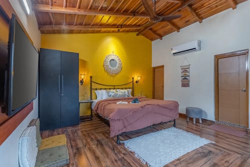 Celestial Rhapsody | Charming 3-BHK Villa With Garden, Terrace & Scenic Views – 3 bedroom villa in Nainital, Uttarakhand