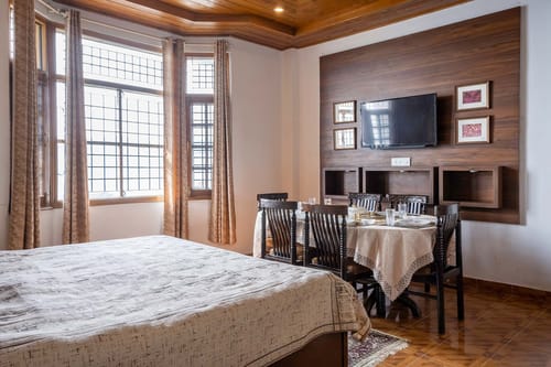 Valleys & Peaks – 4 bedroom villa in Shimla, Himachal Pradesh