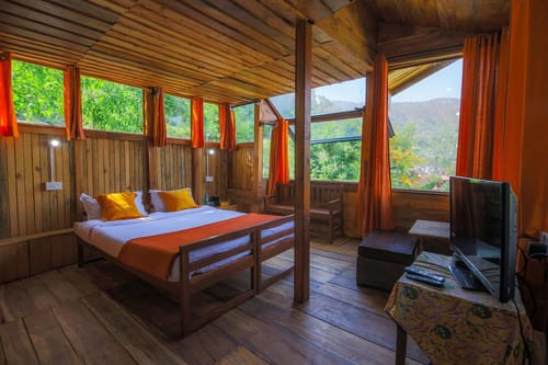 Wooden Log House @ Estate 15 – 2 bedroom villa in Bhimtal, Uttarakhand
