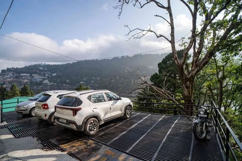 Headingly Suites | Lake-Facing 2-Room Retreat Just Above Mall Road