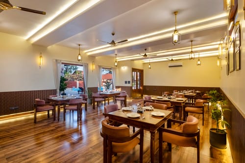 Tiger Cave Suite | 1-Room with Private Pool, Sit-out area, Shared Pool & Garden on Main Ranthambore Road | Pet-Friendly – 1 bedroom villa in Ranthambore, Rajasthan