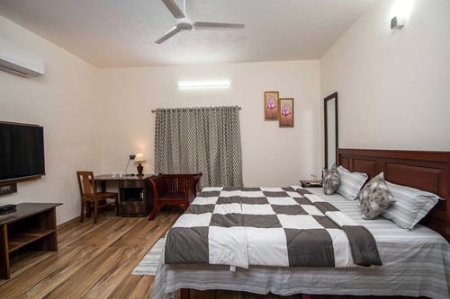 3 Rooms @ Springhills Villa & Ayurvedic Spa