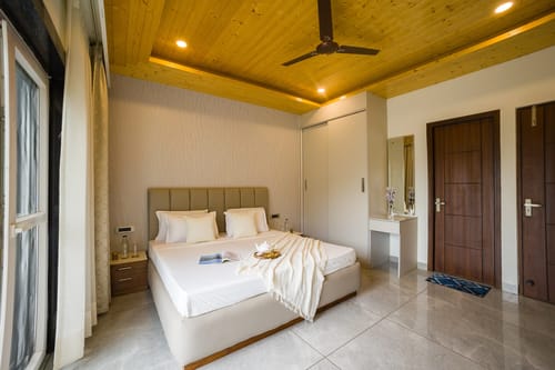 Cliff Vallis | Hill View 3-BHK Apartment with Balcony & Common Play Zone – 3 bedroom villa in Shimla, Himachal Pradesh
