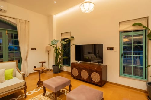 Villa Frienders | Indo-Portuguese 5-BHK Villa With Private Pool & Lift Near Popular Beaches – 5 bedroom villa in North Goa, Goa