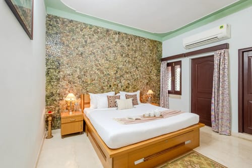 Abhimanyu Mansion Pearl | A 6-BHK Manor With Rajasthani Charm & a Garden In City’s Heart – 6 bedroom villa in Udaipur, Rajasthan