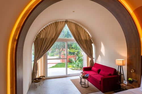 Tanira Farms Moonrise | Contemporary Pet- friendly Igloo Cottage with Pool, Bar and Garden – 1 bedroom villa in Bengaluru, Karnataka