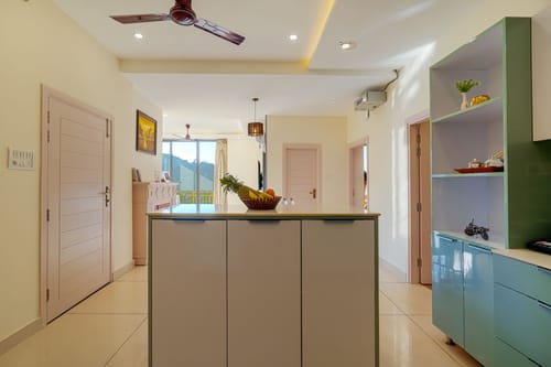 Hillshades Retreat | 6-BHK Villa With Sit-out Area, Private Pool, Restro, Game Zone, Panoramic Hill Views & a Lift – 6 bedroom villa in Kasauli, Himachal Pradesh