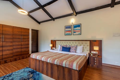 V Square – 5 bedroom villa in Lonavala, Maharashtra