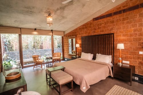 The Glass Villa | 4-BHK | Pvt Infinity Pool | Ent Lounge | Sunken Pit Area – 4 bedroom villa in North Goa, Goa
