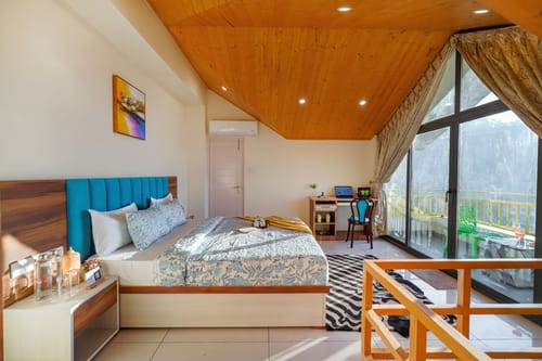 Hillshades Retreat | 6-BHK Villa With Sit-out Area, Private Pool, Restro, Game Zone, Panoramic Hill Views & a Lift – 6 bedroom villa in Kasauli, Himachal Pradesh