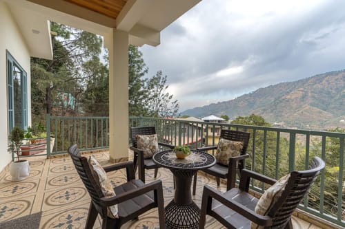 Pinecrest Manor – 4 bedroom villa in Kasauli, Himachal Pradesh