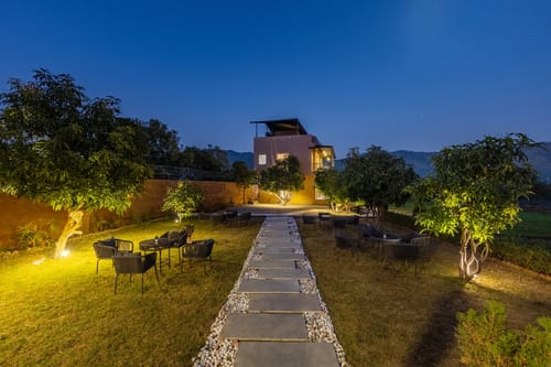 Cows & Cuddles | Pet-friendly 4-BHK Haven With Pvt Pool, Garden & Gazebo – 4 bedroom villa in Udaipur, Rajasthan