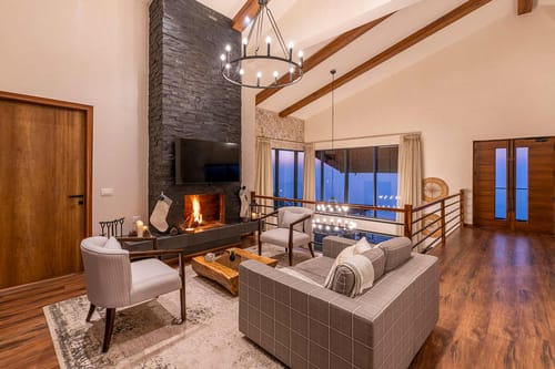 3 Rooms @ Savara w/ Heated Infinity Pool and Jacuzzi Villa in Kasauli
 – 3 bedroom villa in Kasauli, Himachal Pradesh