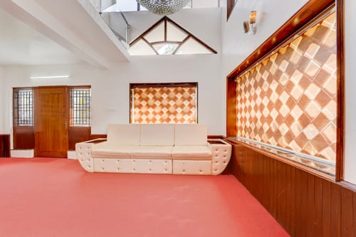 Heaven Hill View | Elegant 2-BHK Hill Retreat With Garden & Balcony – 2 bedroom villa in Ooty, Tamil Nadu