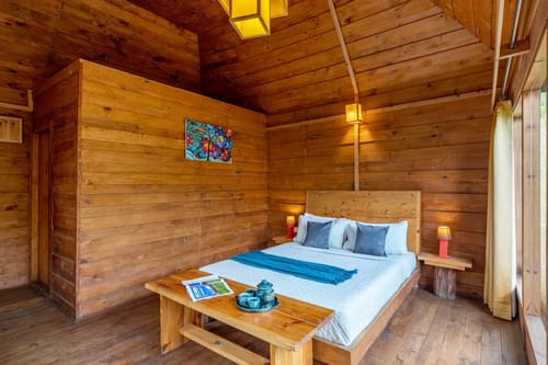 Suro Woodbine Chalet | Pet-friendly Suite With A Balcony, Restaurant & Outdoor Seating – 1 bedroom villa in Shimla, Himachal Pradesh