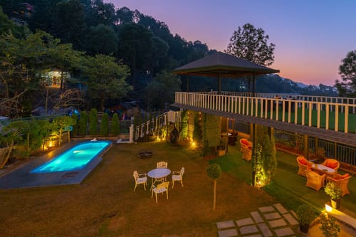 Utopia @ Aykon Estate w/ Outdoor Pool – 8 bedroom villa in Kasauli, Himachal Pradesh