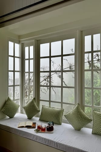 Feathers @ Forktail House