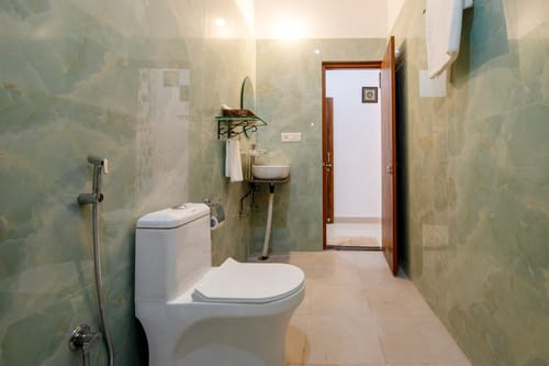 Colonel Retreat | 3-BHK Hideaway with Private Pool & Gardens Near Ubeshwar Mahadev Temple – 3 bedroom villa in Udaipur, Rajasthan