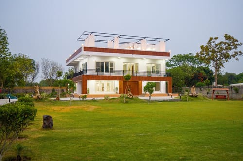 Amber Villa | 3-BHK Retreat W/ Pvt Pool, Game Room & Studio Rooms – 3 bedroom villa in Delhi-ncr, Haryana